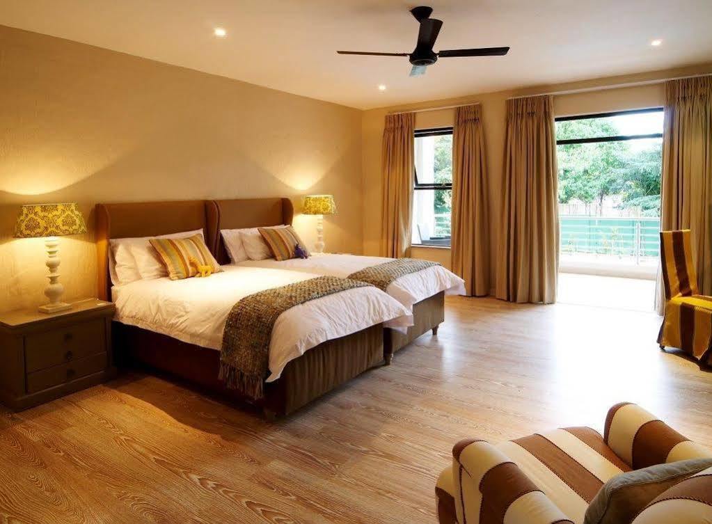 יוהנסבורג Sandton Lodge Rivonia מראה חיצוני תמונה