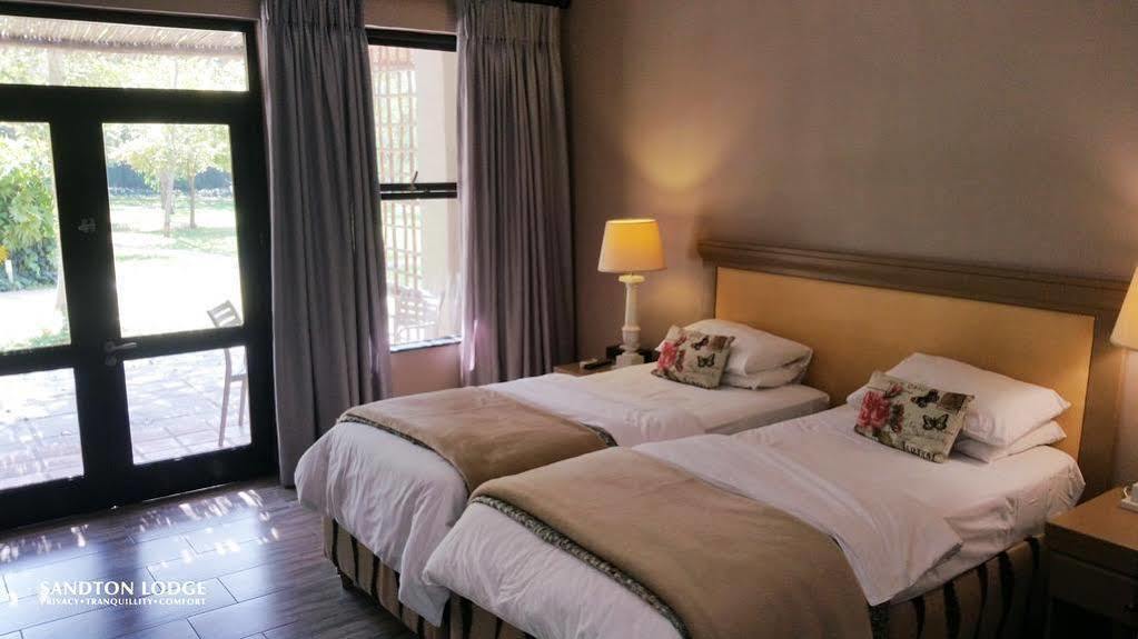 יוהנסבורג Sandton Lodge Rivonia מראה חיצוני תמונה